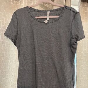 Lululemon top